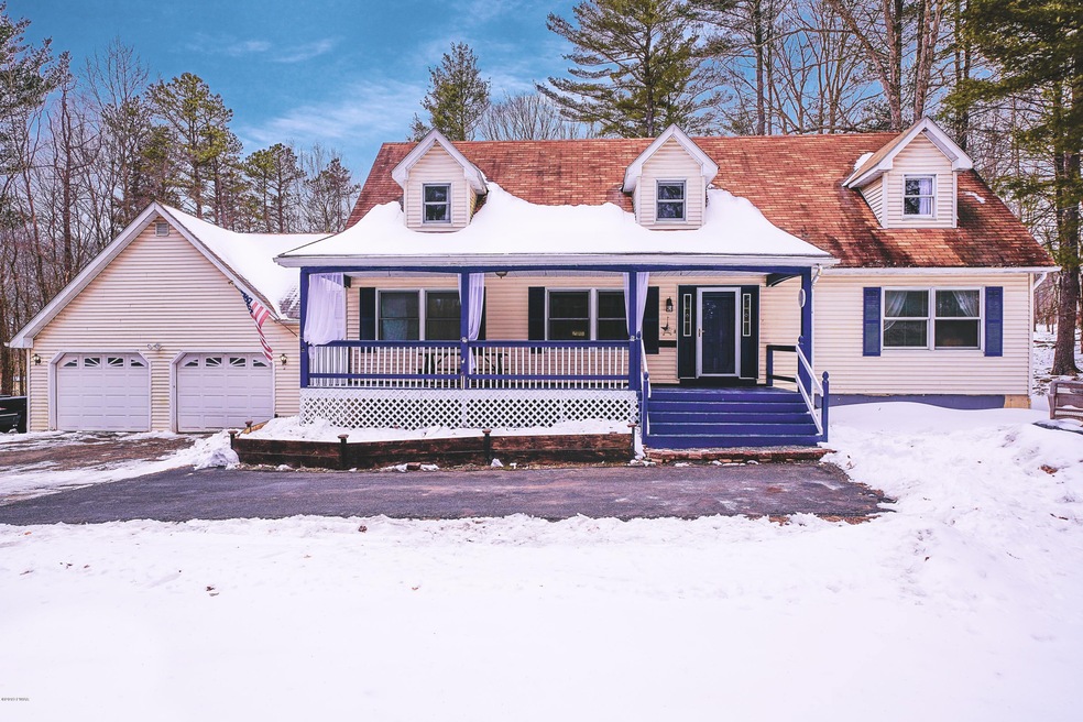 129 Blueberry Dr, Milford, PA 18337 - photo 1