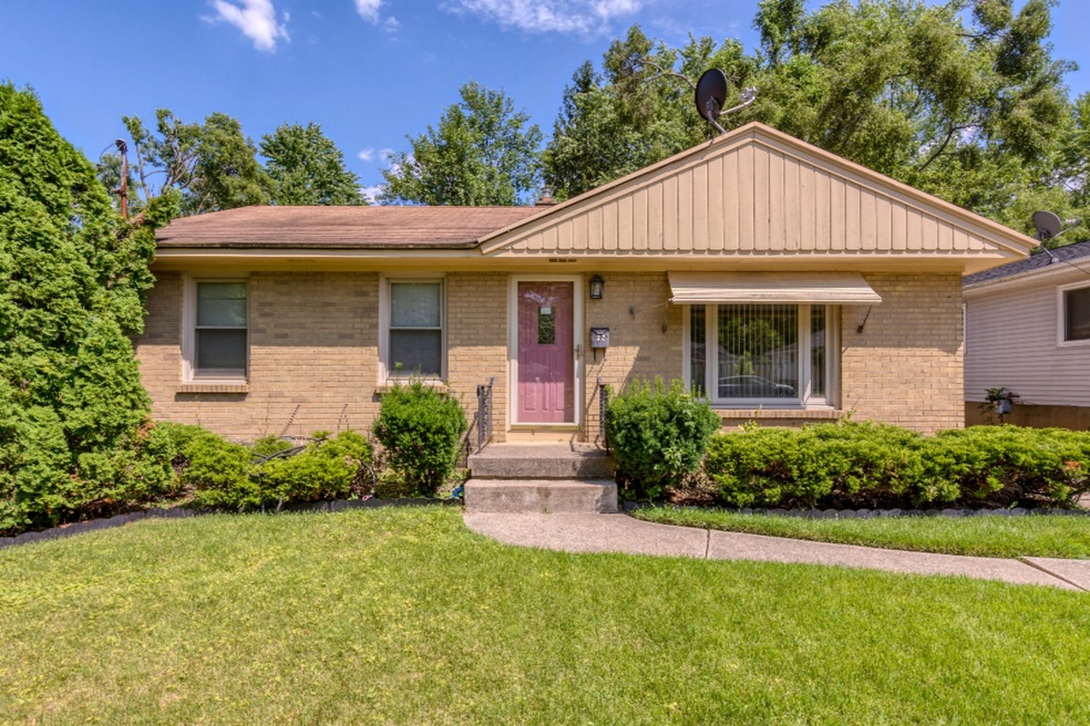 1312 Carlton Ave NE, Grand Rapids, MI 49505 - photo 1