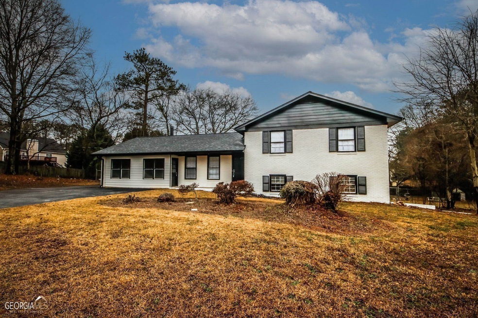 892 Martins Chapel Rd, Lawrenceville, GA 30045 - photo 1