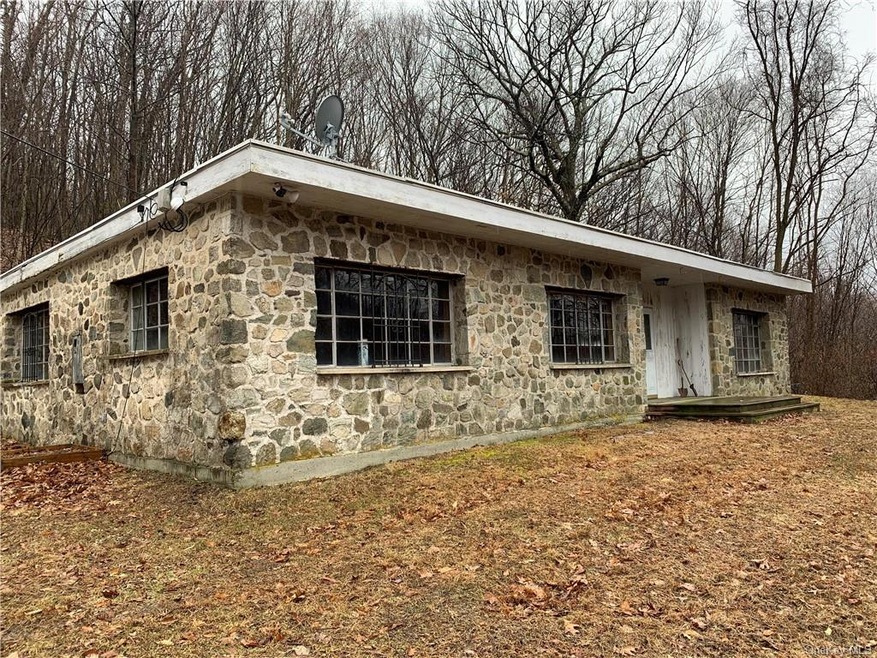 127 Esselborne Rd, Cold Spring, NY 10516 - photo 1
