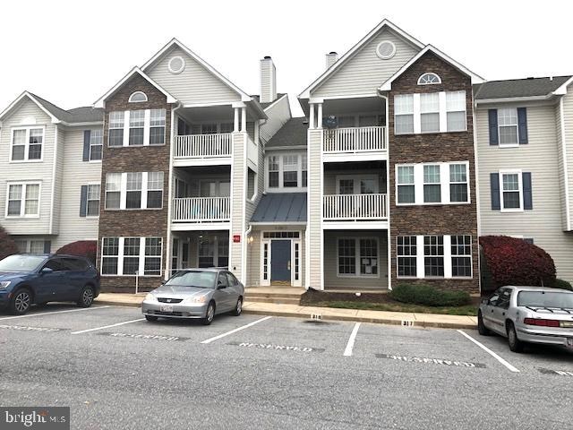 5660 Wade Ct unit D, Frederick, MD 21703 - photo 1
