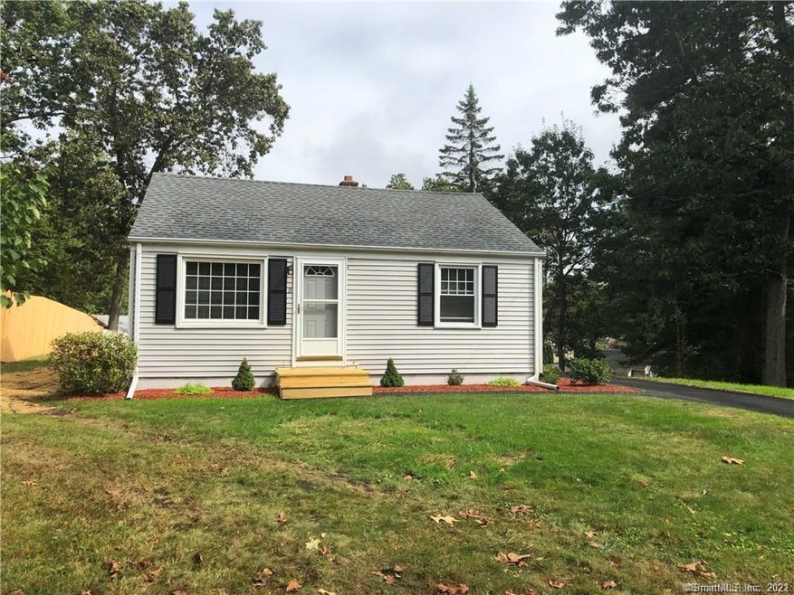 8 W View Dr, Enfield, CT 06082 - photo 1