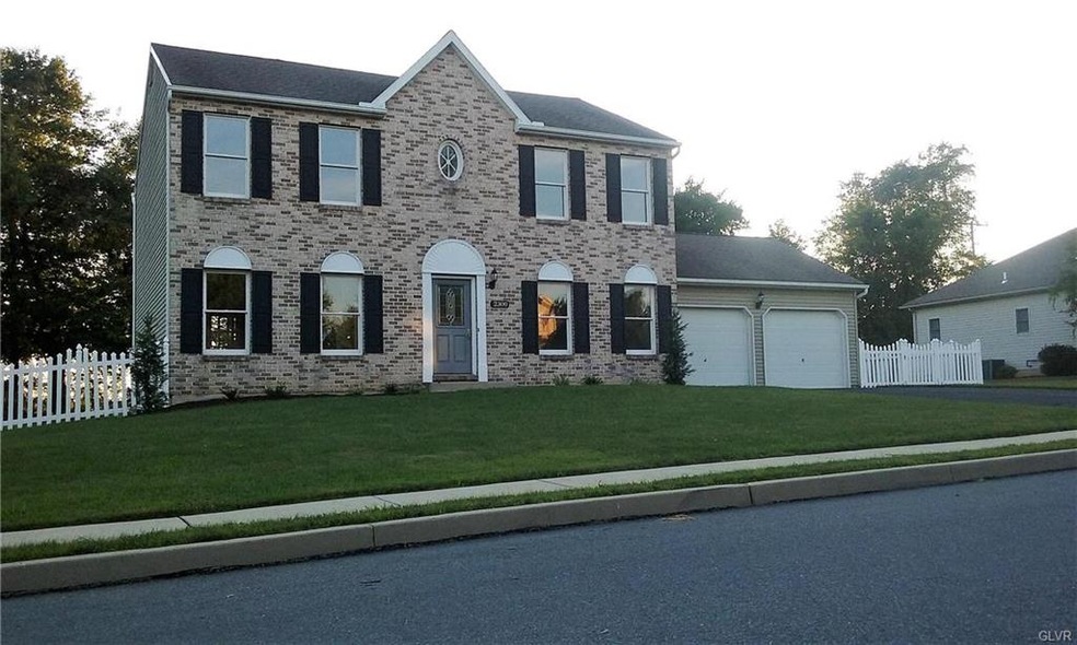 2300 Stonebridge Ln, Easton, PA 18040 - photo 1