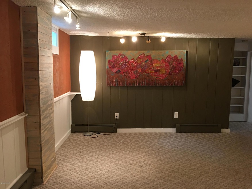 3308 Lois Dr unit B, Anchorage, AK 99517 - photo 1