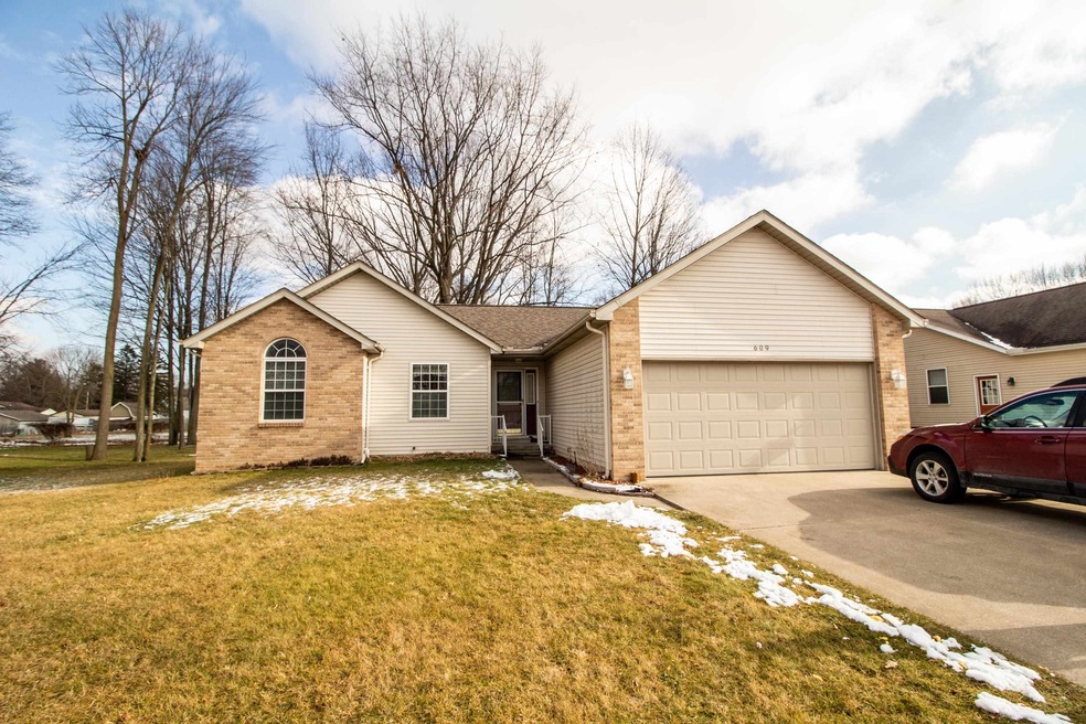 609 Mill Creek Ct unit 29, Clio, MI 48420 - photo 1