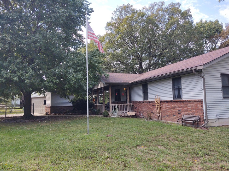 201 Plumtree Dr, Ozark, MO 65721 - photo 1