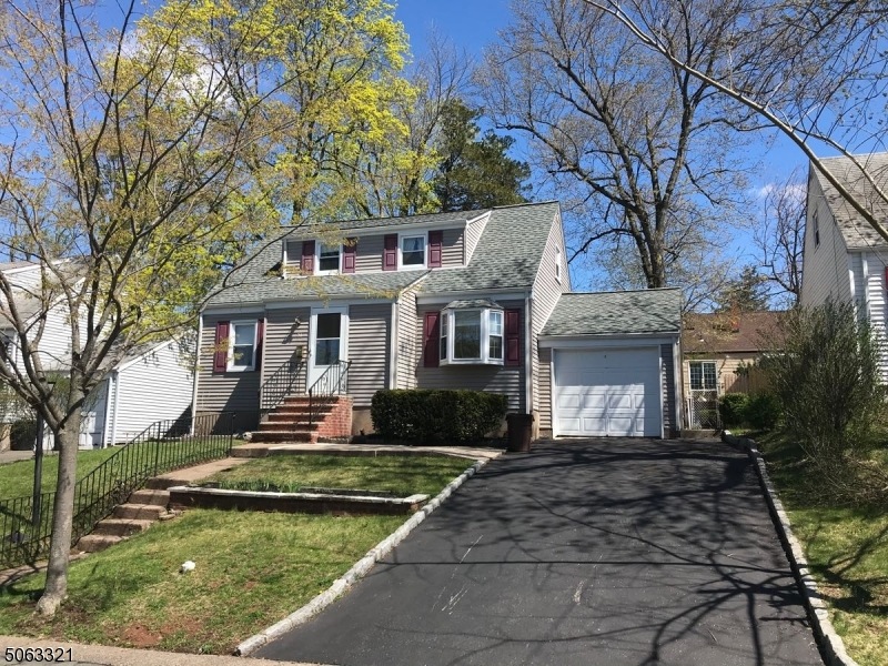 91 Overlook Dr, Dumont, NJ 07628 - photo 1