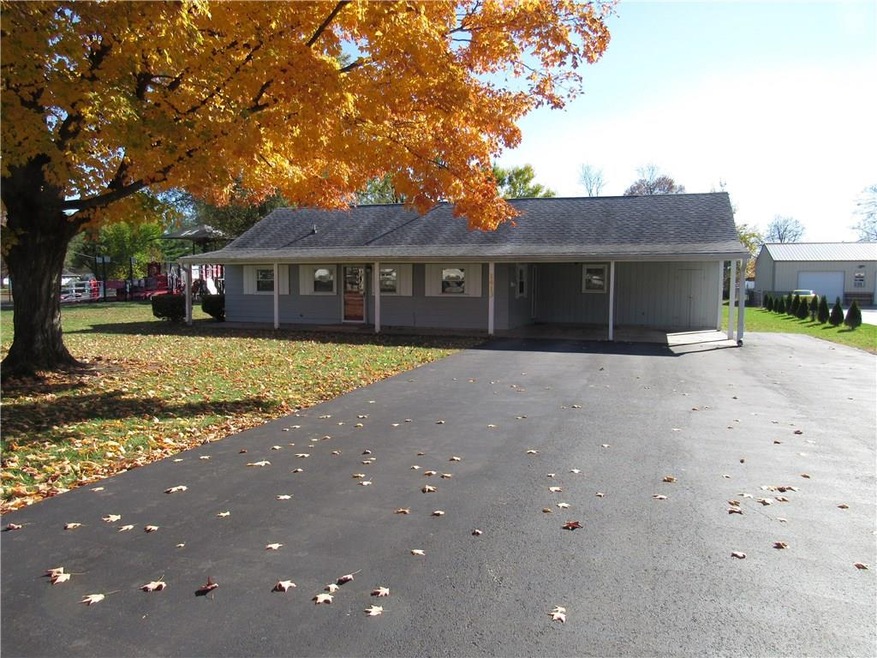 1413 Locust Dr, Columbus, IN 47203 - photo 1