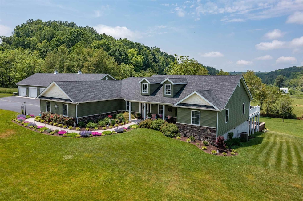 212 Lyles Rd, Raphine, VA 24472 - photo 1