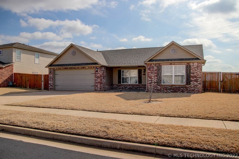 420 E 149th St, Glenpool, OK 74033 - photo 1