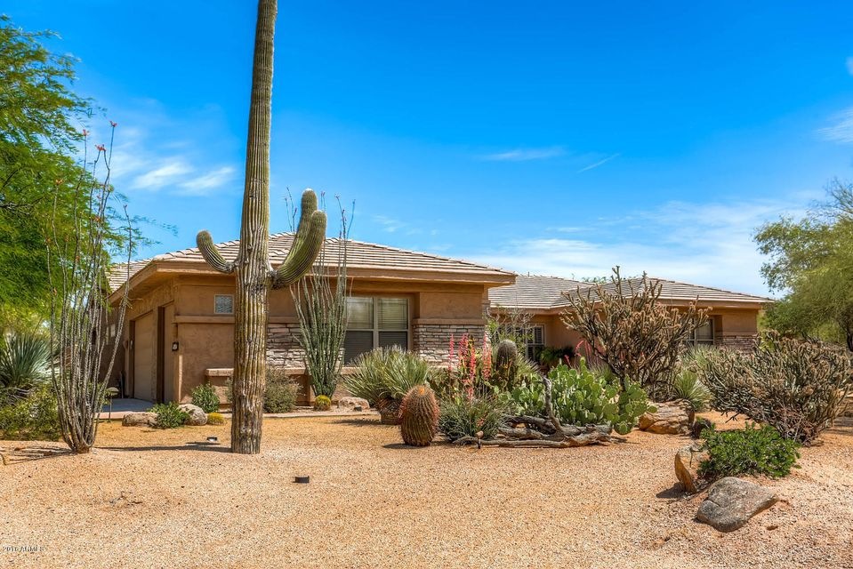 5866 E WILDCAT DR Cave Creek-large-002-1