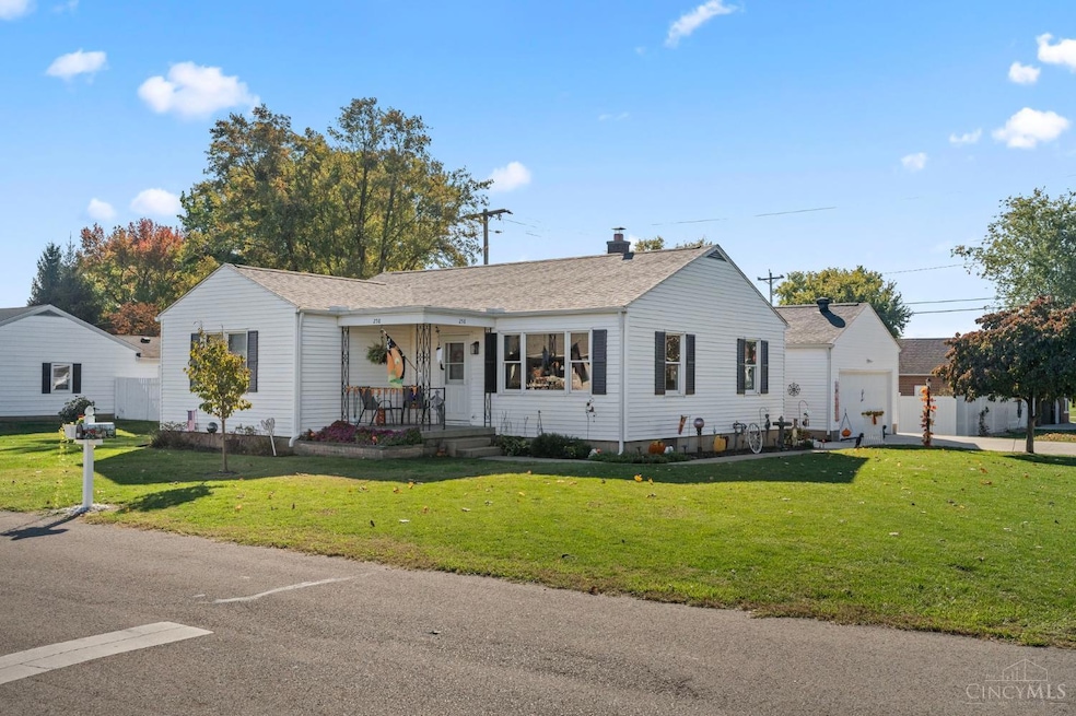 258 Logan View Dr, Chillicothe, OH 45601 - photo 1