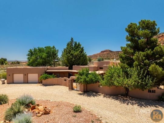 199 N Gunsmoke Pass, Kanab, UT 84741 - photo 1