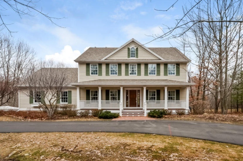 001-Front_View-1526635-mls.jpg