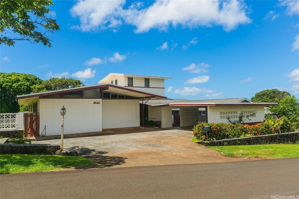99-127 Waipao Pl  This is a special property for t