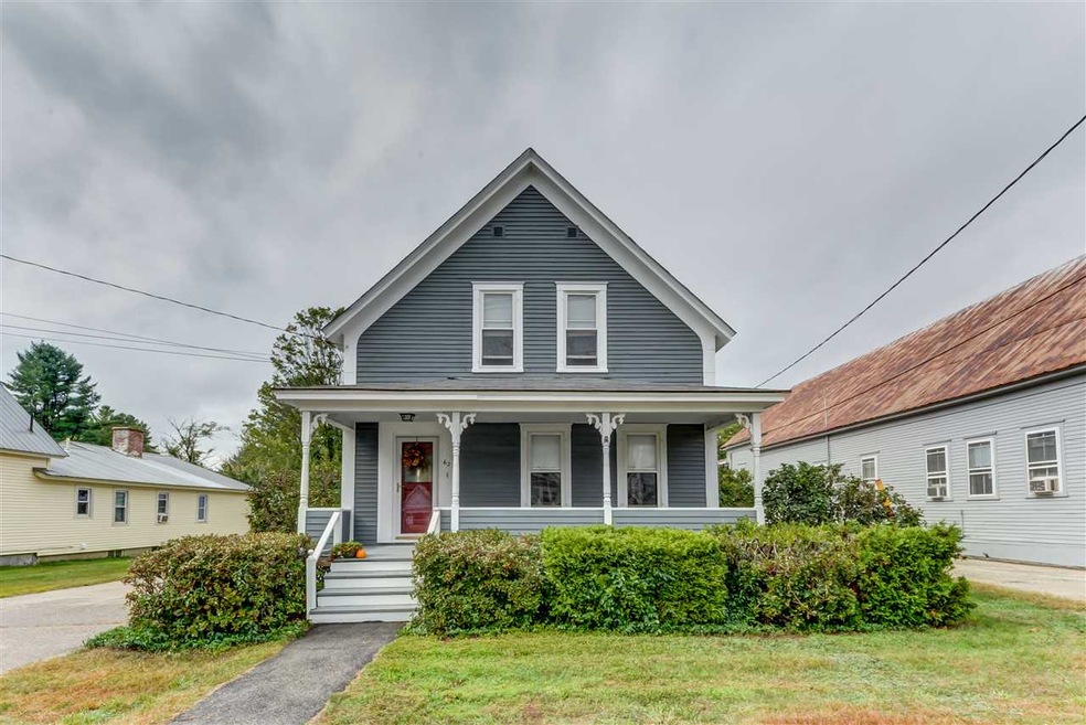 62 Pleasant St, Conway, NH 03818 - photo 1