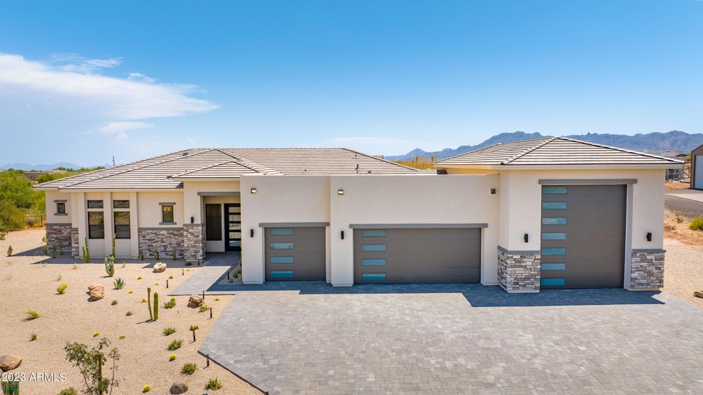 Sold $1,350,000 • Co-Listing Agent