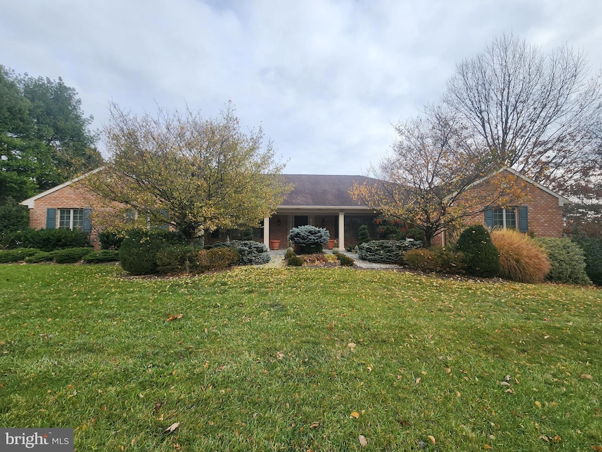 1165 Wyndsong Dr, York, PA 17403 - photo 1