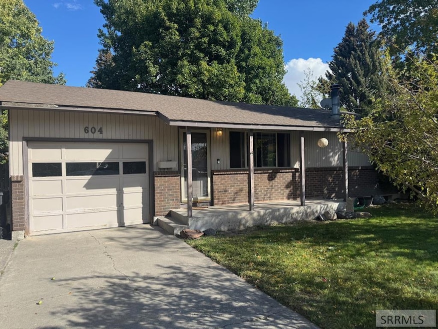 604 Neptune Dr, Idaho Falls, ID 83402 - photo 1