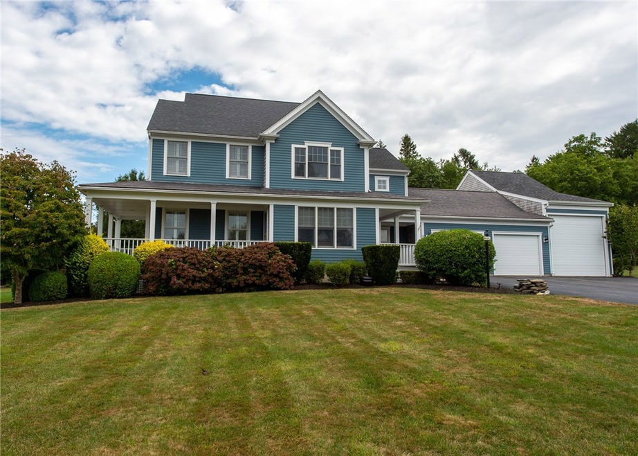 33 Paddock Ln, Middletown, RI 02842 - photo 1