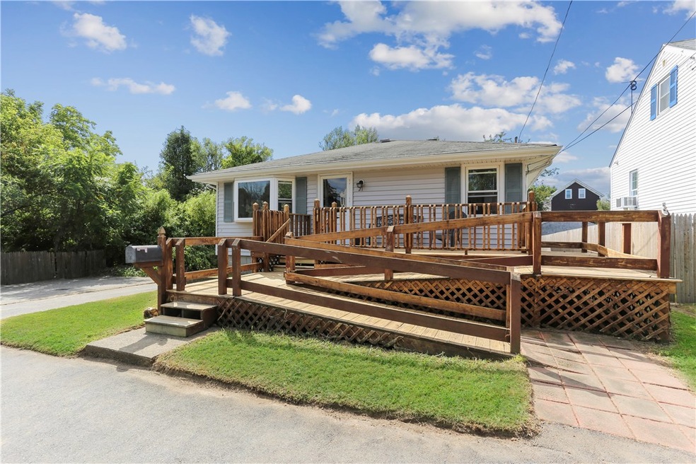 21 Walnut St, Tiverton, RI 02878 - photo 1