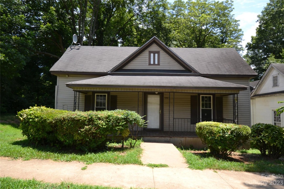 1007 Wilson W Lee Blvd, Statesville, NC 28677 - photo 1