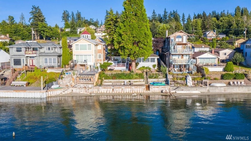 19122 Soundview Dr NW, Stanwood, WA 98292 - photo 1