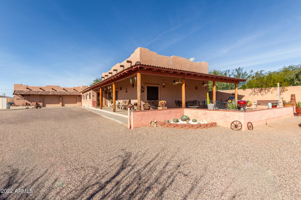 05 Muleshoe FRONT OF HOME