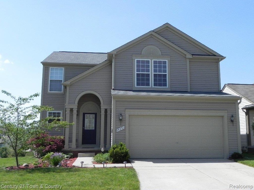 4BR + WALKOUT + SCENIC VIEW!