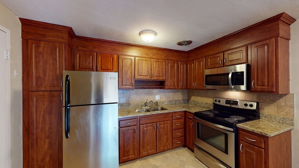 205 Kent St unit 38, Brookline, MA 02446 - photo 1