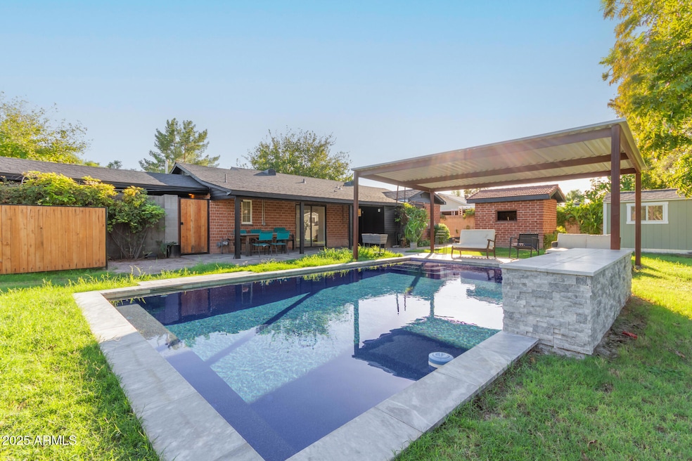 1702 W Heatherbrae Dr, Phoenix, AZ 85015 - photo 1