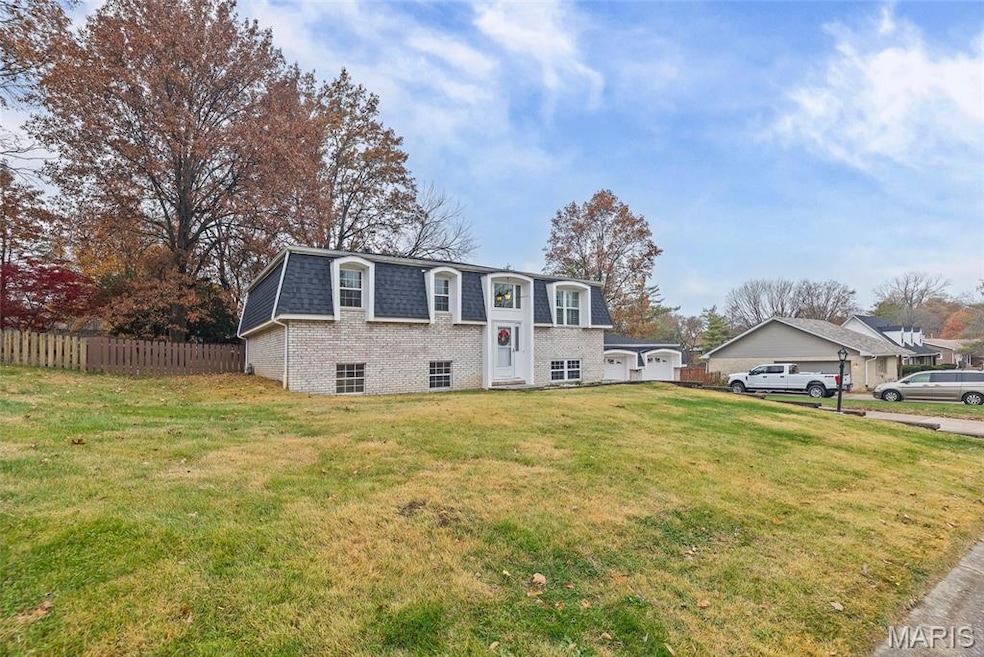 232 Sherwood Dr, Glen Carbon, IL 62034 - photo 1