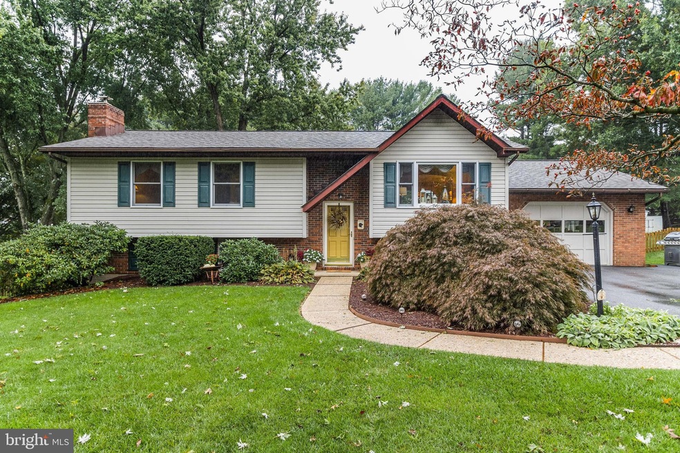 1013 Caren Dr, Sykesville, MD 21784 - photo 1