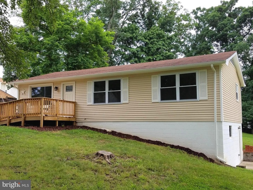 9004 Igoe St, Lorton, VA 22079 - photo 1