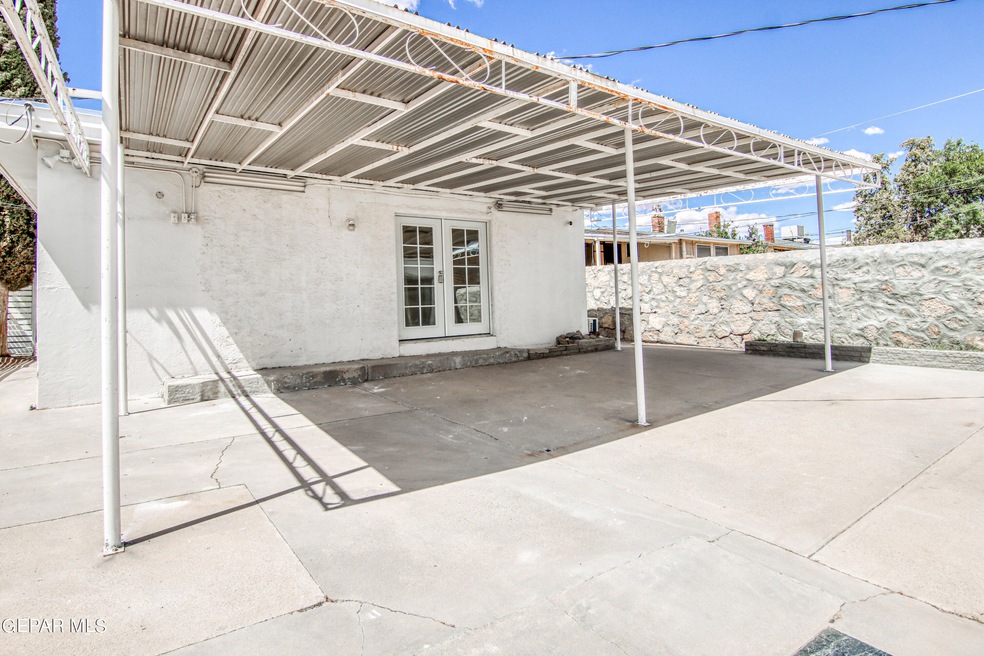 3716 Chester Ave unit Studio, El Paso, TX 79903 - photo 1