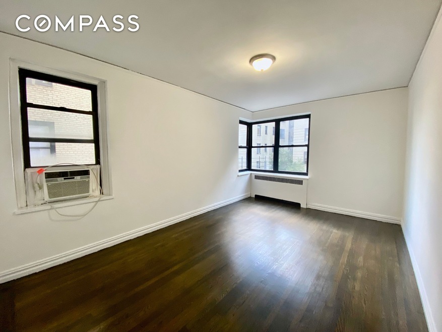 690 Fort Washington Ave unit 2-D1, New York, NY 10040 - photo 1