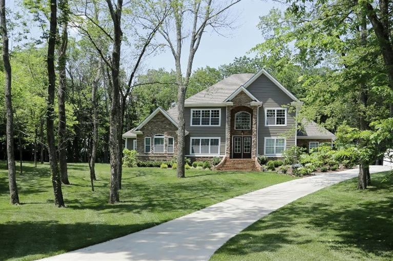 1008 Forrest Ct, Versailles, KY 40383 - photo 1