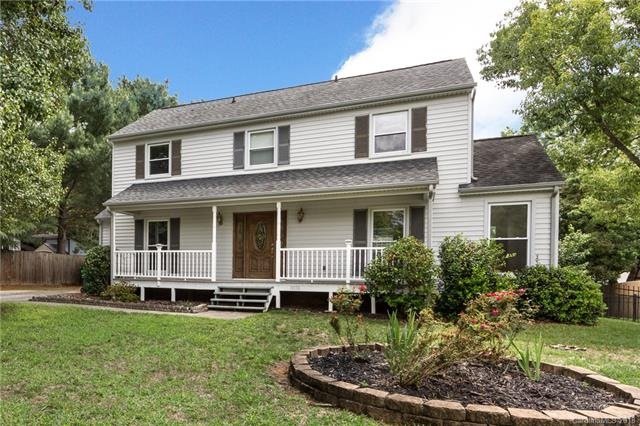 Great 2-tory home on a cul-de-sac street. No HOA!!
