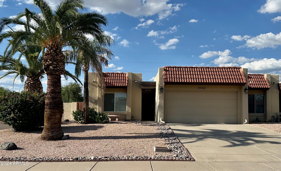 2522 E Wagoner Rd, Phoenix, AZ 85032 - photo 1