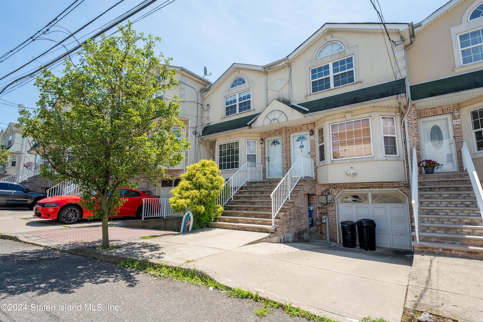 120 Pitney Ave, Staten Island, NY 10309 - photo 1