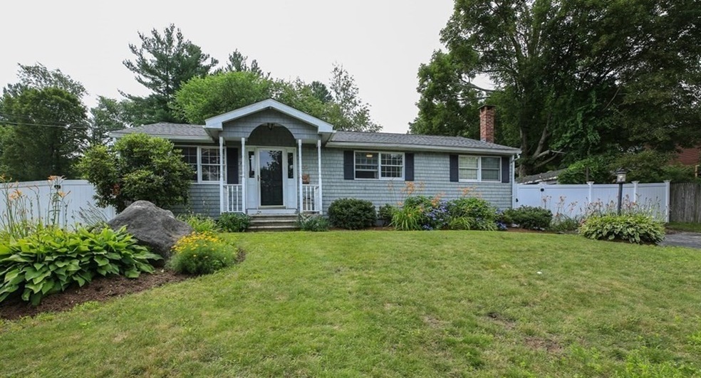 2 Orrison St, Worcester, MA 01609 - photo 1