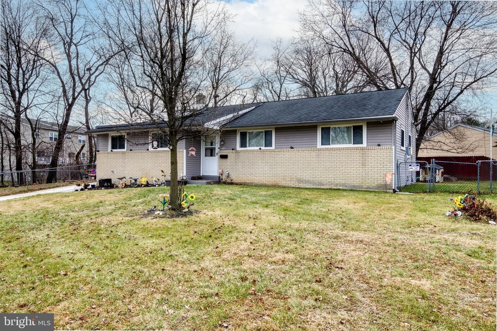 112 S Garden Blvd, Beverly, NJ 08010 - photo 1