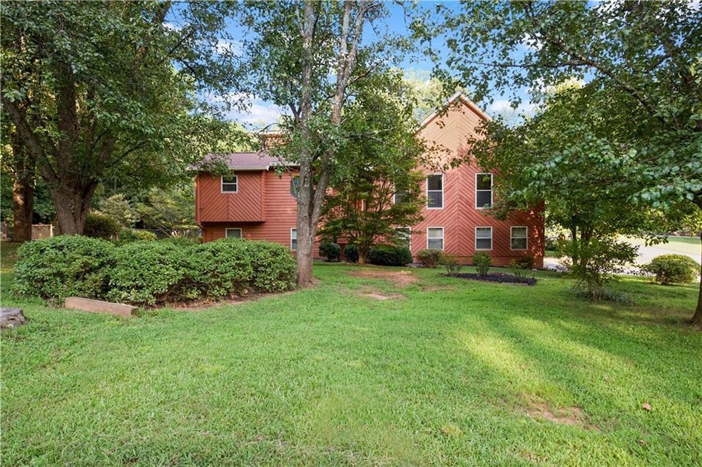 1685 Shadowbrook Dr, Acworth, GA 30102 - photo 1