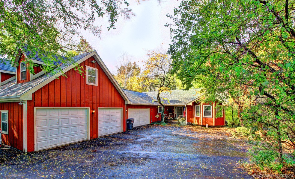 651 Hart Rd, Batavia, IL 60510 - photo 1