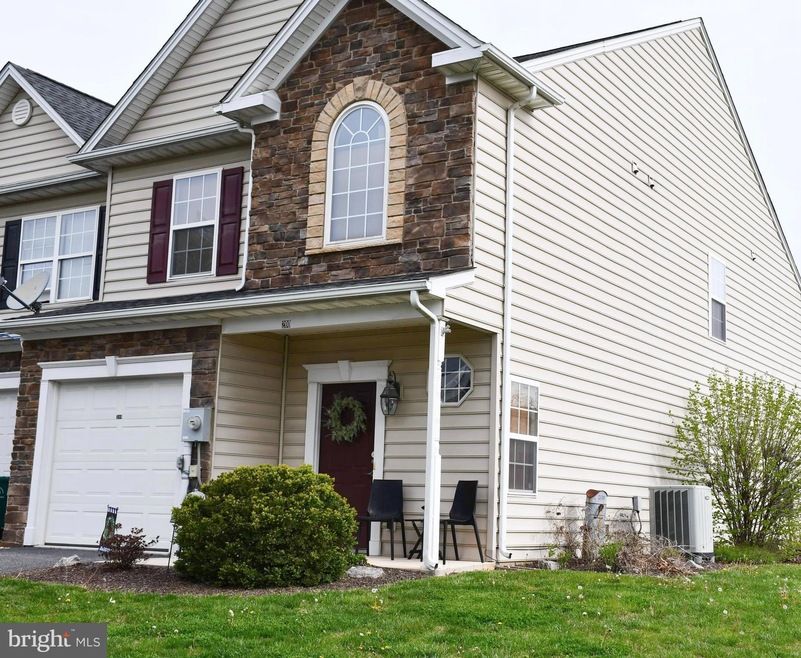 200 Whitley Dr unit 40, Chambersburg, PA 17201 - photo 1