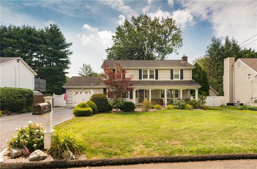 196 Woodridge Dr S, Stamford, CT 06902 - photo 1