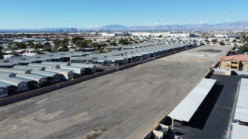 3829 N Nellis Blvd, Las Vegas, NV 89115 - photo 1