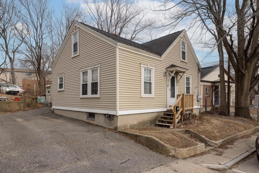 4 Walker St, Kittery, ME 03904 - photo 1