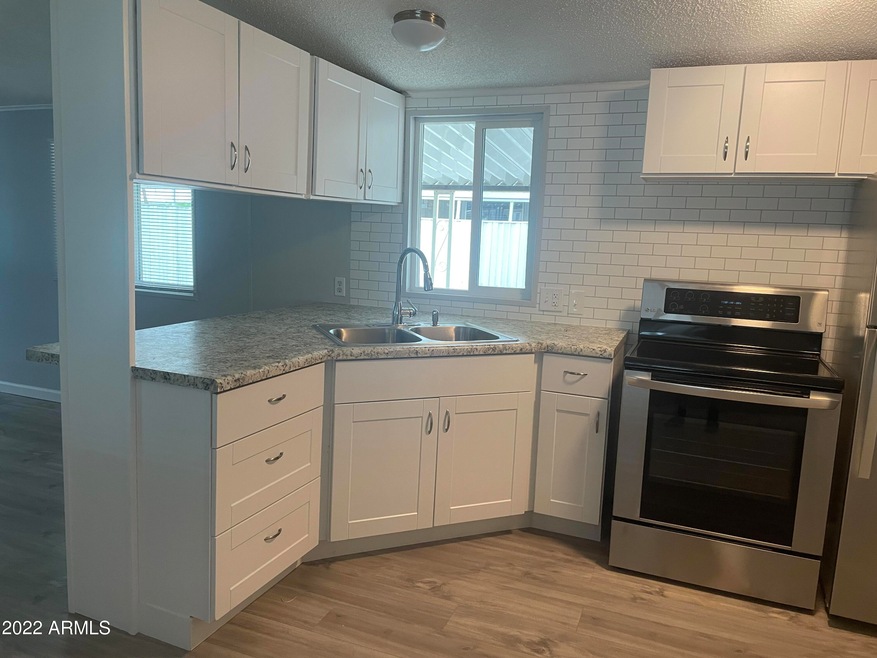 Kitchen picture