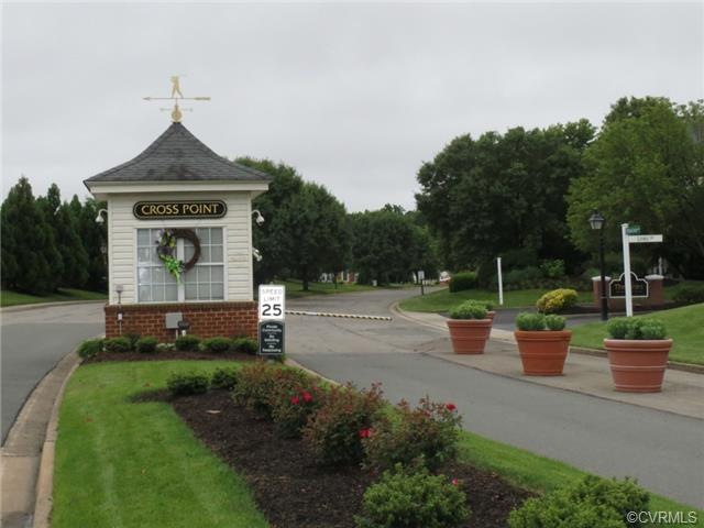 Gate guarded community of Cross Point